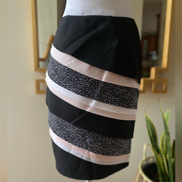NWT White House Black Market Colorblock Tiered Pencil Skirt - Picture 5 of 11